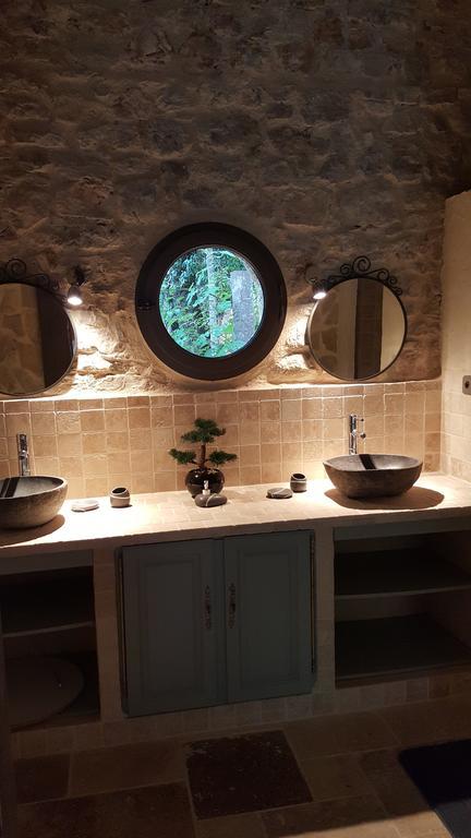 Le Donjon Des Combes Et Son Spa Fayence Quarto foto